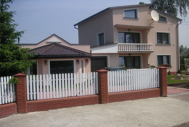 Sztacheta PVC 80x15mm / REALIZACJA