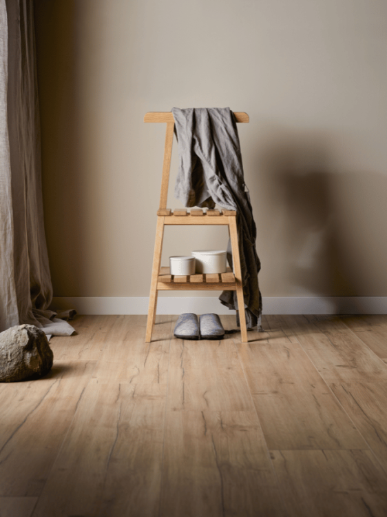 VOX podłoga laminowana Querra Balance Plus WR - Dąb Skogen AC5 8mm 4V - realizacja