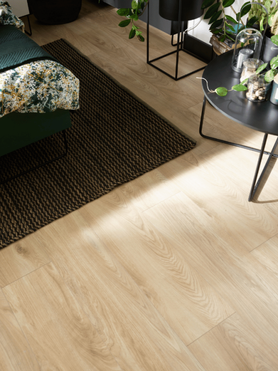 VOX podłoga laminowana Querra Balance Plus WR - Dąb Latte AC5 8mm 4V - realizacja