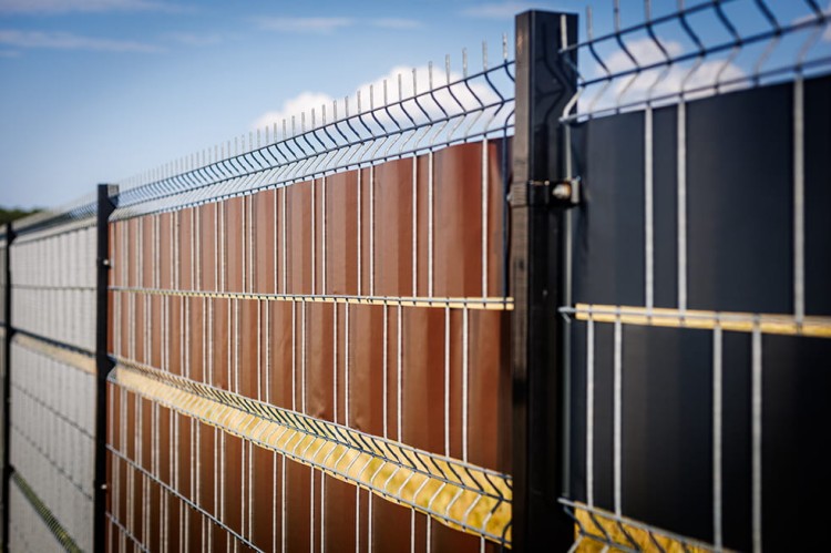 CELLFAST Taśma ogrodzeniowa - BRĄZ / 35m x 19cm - WIZUALIZACJA