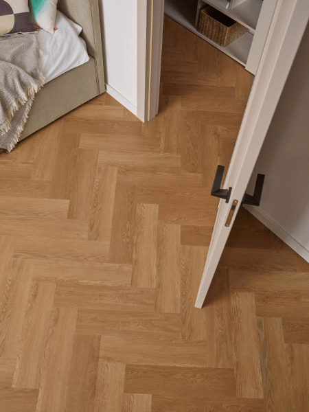 vox-panele-winylowe-spc-jodelka-rega-oak-montana-klasa-33-aranzacja-pokoju