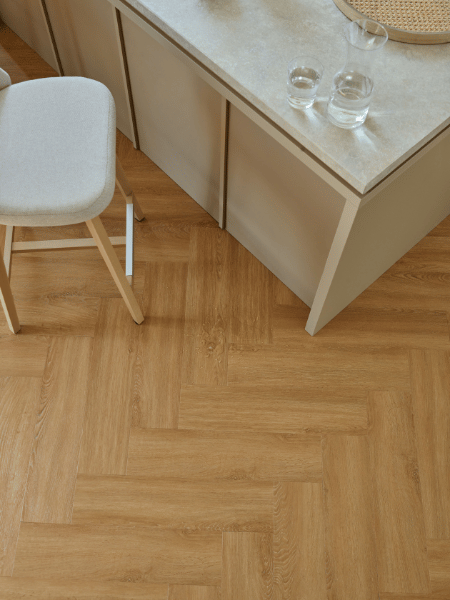 vox-panele-winylowe-spc-jodelka-rega-oak-utah-zdjecie-w-kuchni