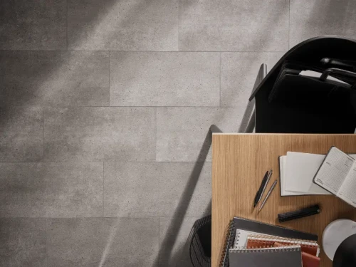vox-panele-winylowe-spc-rigio-concrete-ground-z-podkladem-realizacja