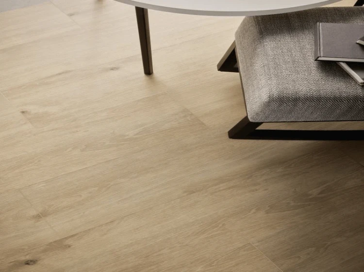 vox-panele-winylowe-spc-rigio-oak-euris-z-podkladem-realizacja