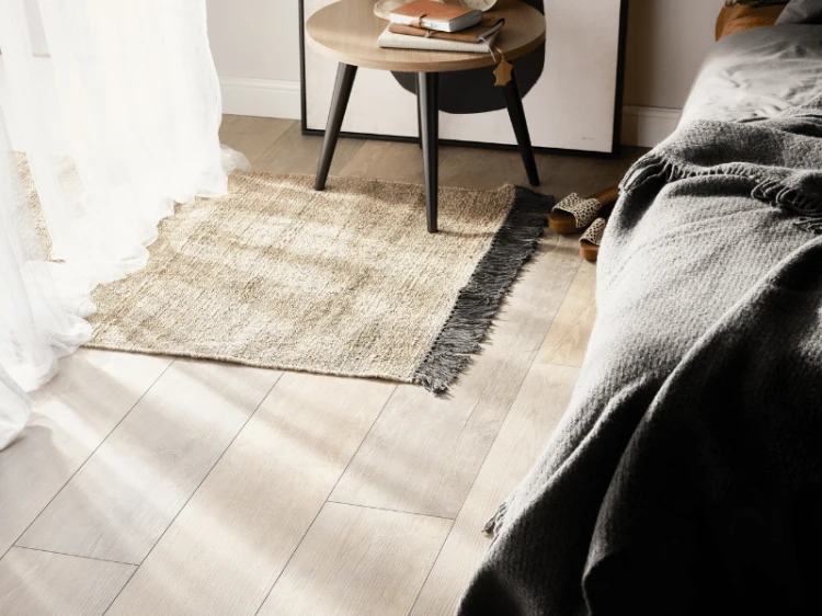 vox-panele-winylowe-spc-rigio-oak-leta-z-podkladem-realizacja