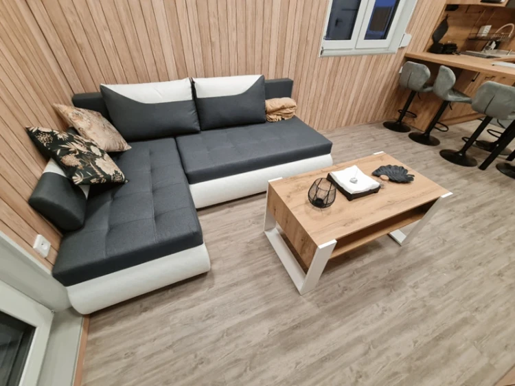 vilo-natural-plank-panel-scienny-pvc-drewnopodobny-25cm-x-265cm-realizacja