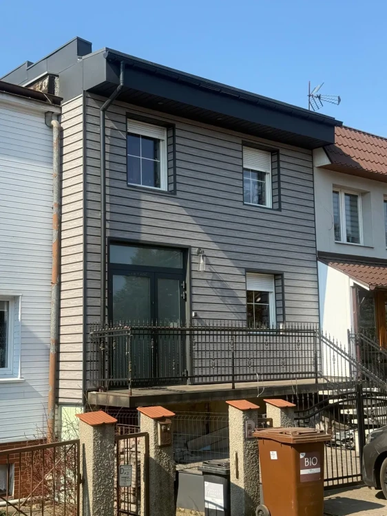 vinylit-vinyplus-shadow-deska-elewacyjna-sheffield-oak-concrete- realizacja