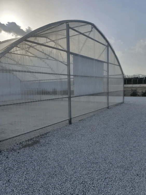 polyxo-plyta-trapezowa-z-poliweglanu-pc-gradoodporna-antracyt-90cm-200cm-realizacja