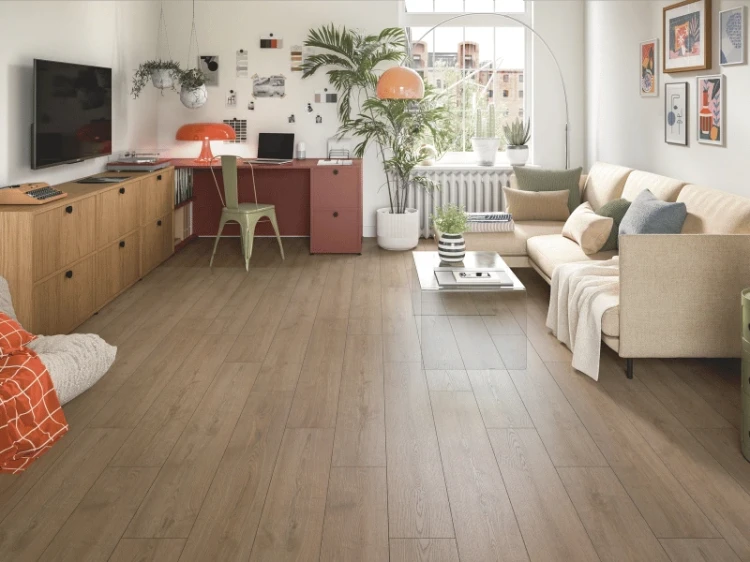 egger-panele-podlogowe-naturesense-dab-turin-brazowy-realizacja