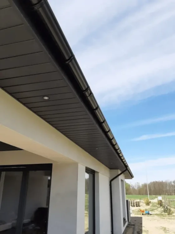 vox-grafit-podsufitka-infratop-sv-09-z-ukryta-wentylacja-30cm-270cm-realizacja