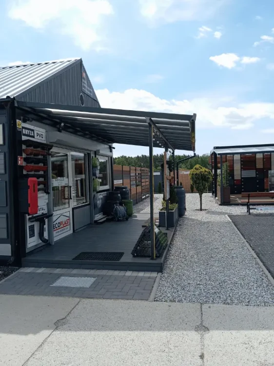 polyxo-pergola-aluminiowa-zadaszenie-przyscienna-grafit-420cm-x-300cm-realizacja