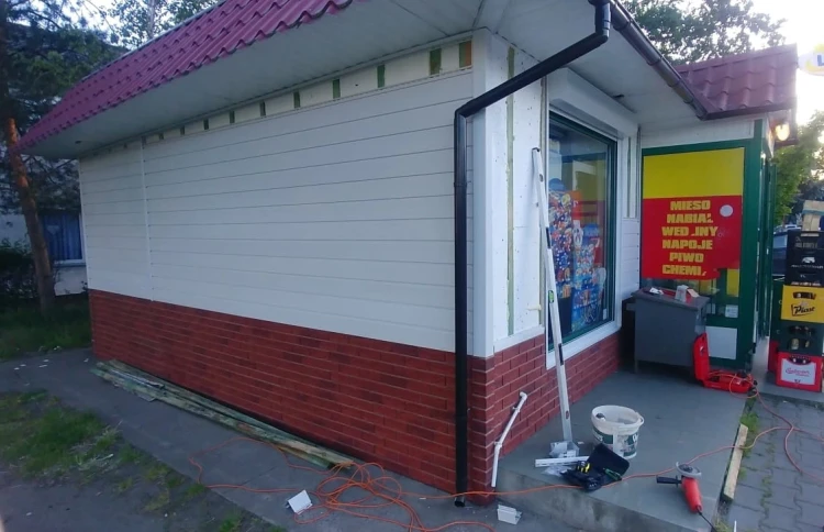 vilo-bialy-siding-sv-05-25cm-3m-realizacja