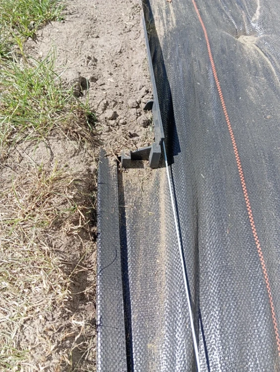 cellfast-obrzeze-ogrodowe-i-trawnikowe-proste-1m-78mm-realizacja