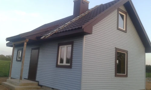 boryszew-niebieski-siding-d4-d-premium-203mm-381cm-realizacja