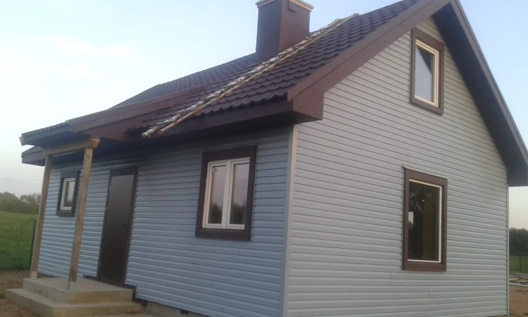 boryszew-niebieski-siding-d4-d-premium-203mm-381cm-realizacja