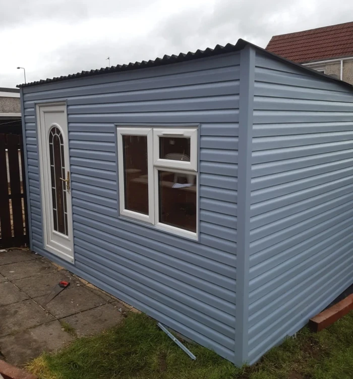 boryszew-niebieski-siding-d4-d-premium-203mm-381cm-realizacja