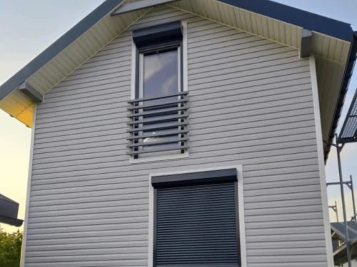 boryszew-szary-siding-d4-d-premium-20,3cm-381cm-realizacja