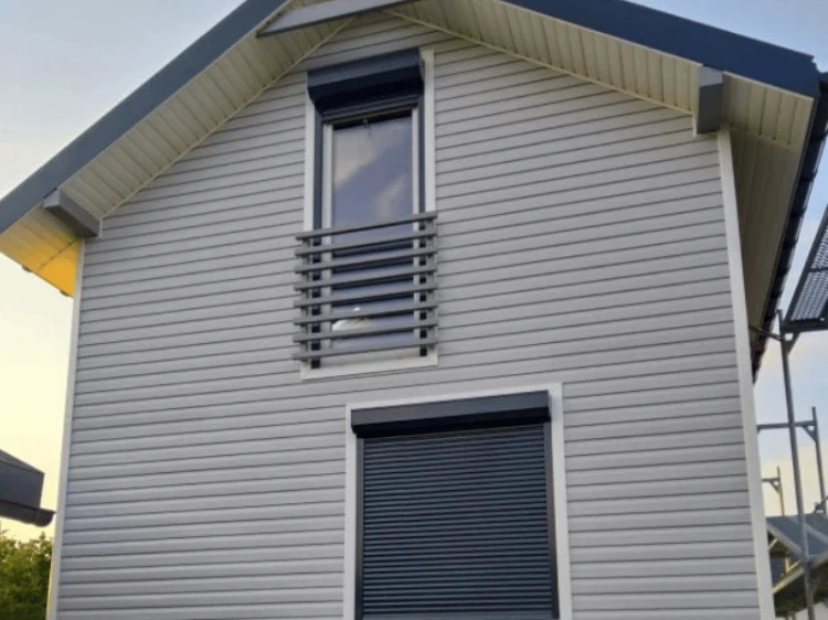 boryszew-szary-siding-d4-d-premium-20,3cm-381cm-realizacja