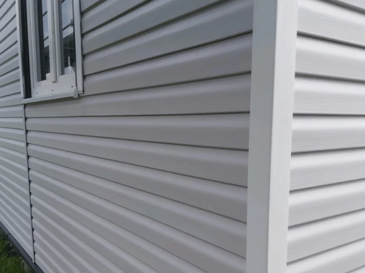 boryszew-szary-siding-d4-d-premium-20,3cm-381cm-realizacja