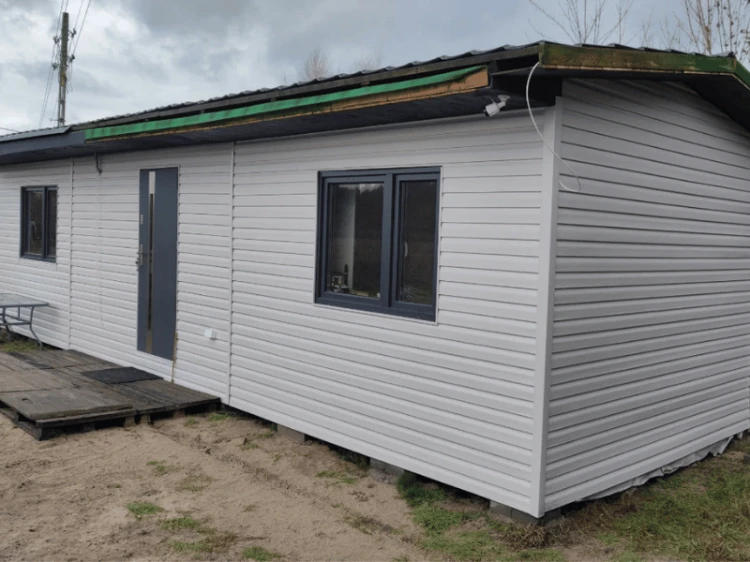 boryszew-szary-siding-d4-d-premium-20,3cm-381cm-realizacja