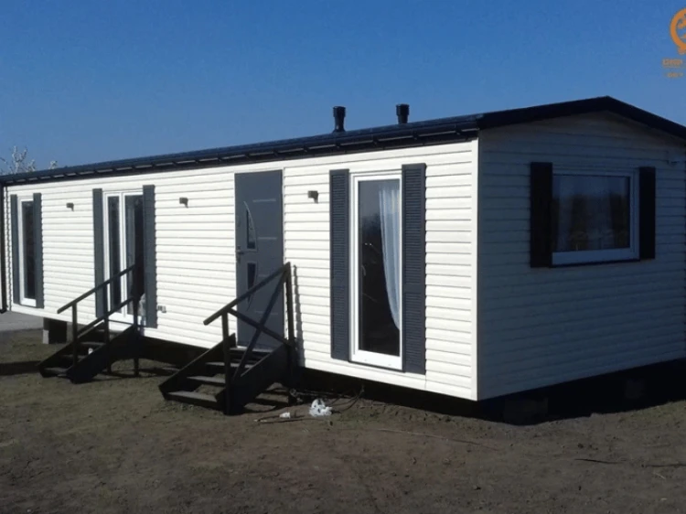 boryszew-bialy-siding-d4-d-standard-20,3cm-381cm-realizacja