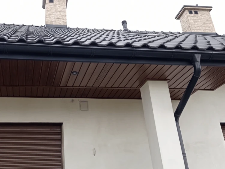 bryza-orzech-klasyczny-podsufitka-wentylacjna-trzydeskowa-3m-realizacja