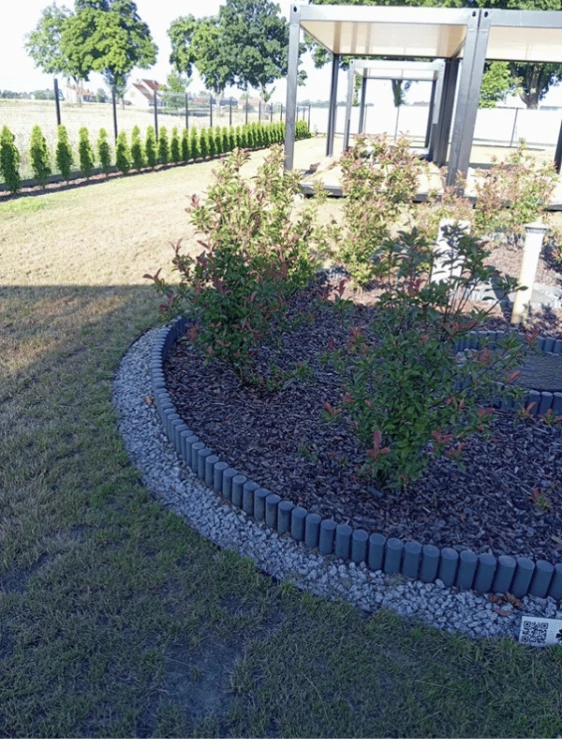 cellfast-palisada-ogrodowa-4-eco-antracyt-240cm-95mm-realizacja