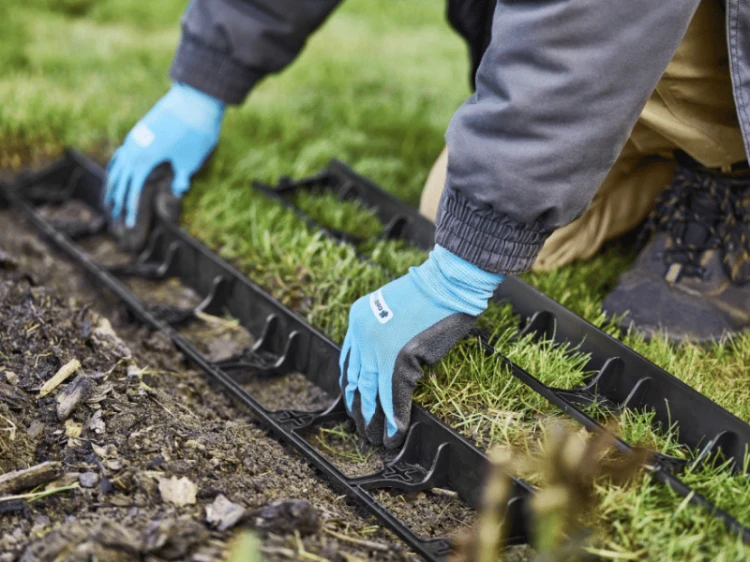 cellfast-obrzeze-ogrodowe-i-trawnikowe-proste-montaz