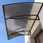 robelit-daszek-aluminiowy-arco-brazowy-plus-poliweglan-dymiony-150x90x25cm-realizacja