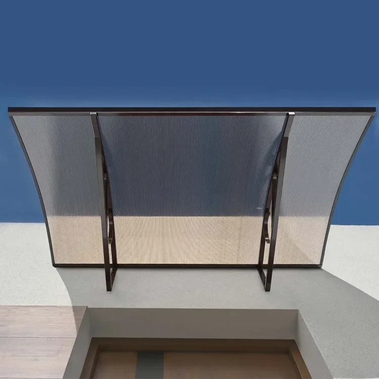 robelit-daszek-aluminiowy-arco-brazowy-plus-poliweglan-dymiony-150x90x25cm-realizacja