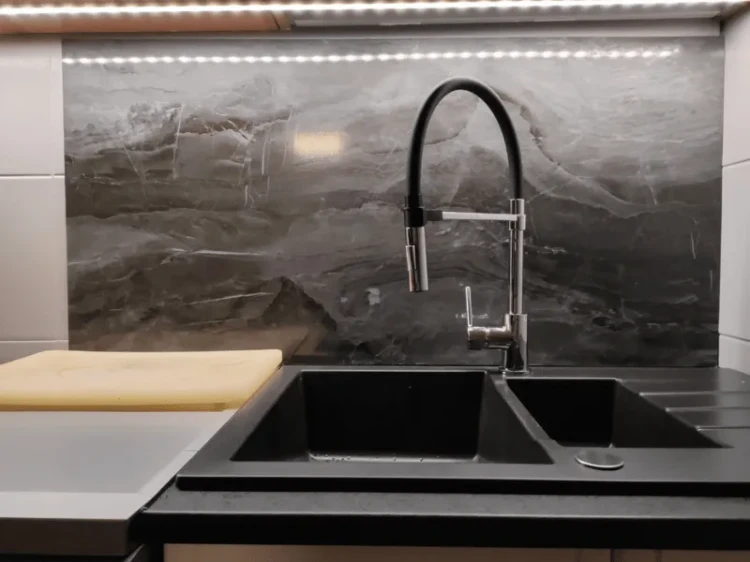 vilo-panel-scienny-spc-dark-stone-60cm-x-120cm-realizacja