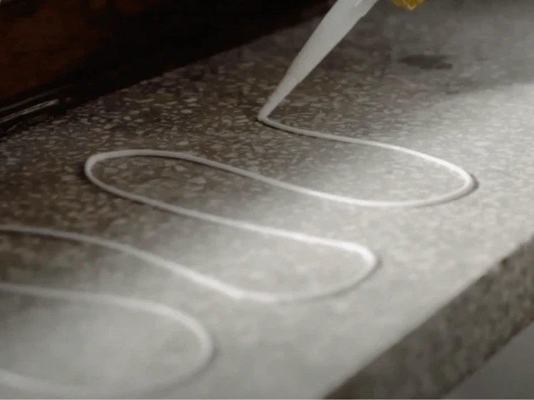 vilo-klej-montazowy-do-paneli-pvc-spc-linerio-espumo-sempla-linela-290ml-realizacja