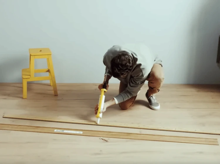 vilo-klej-montazowy-do-paneli-pvc-spc-linerio-espumo-sempla-linela-290ml-realizacja