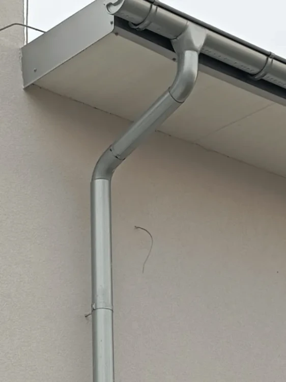 bryza-stal-ocynk-rynna-150mm-3m-realizacja