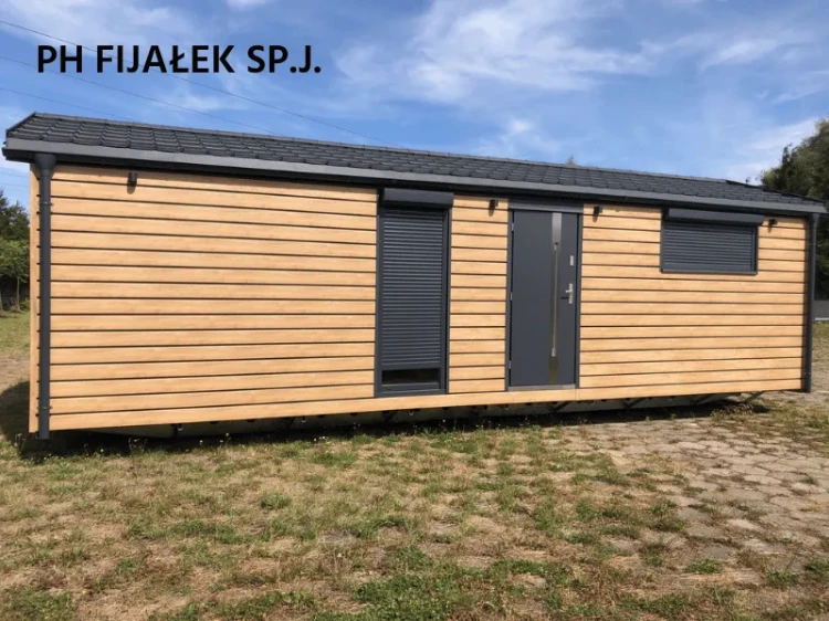 vinylit-vinyplus-shadow-deska-elewacyjna-turner-oak-malt-6m-realizacja