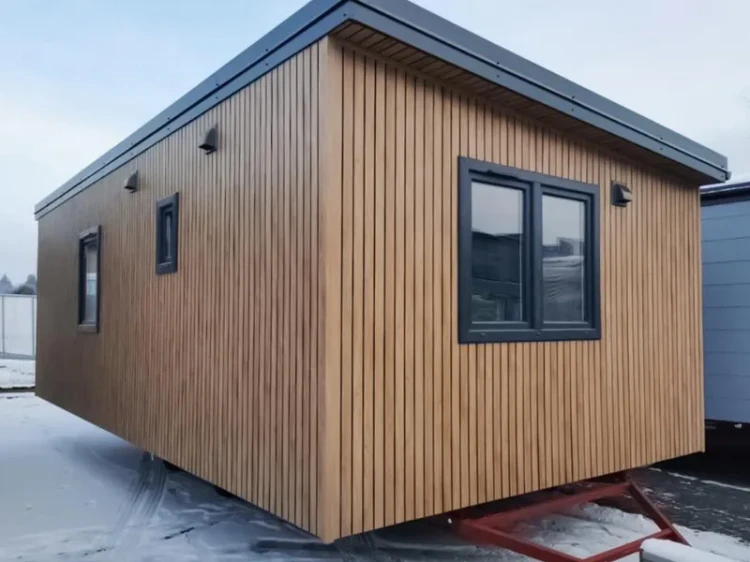 vinylit-vinyplus-quattro-deska-elewacyjna-artisan-oak-6m-realizacja