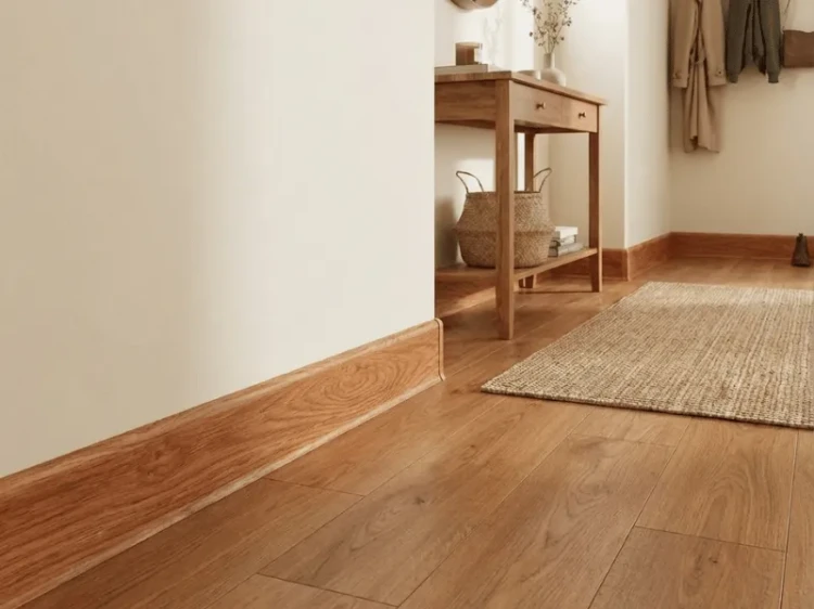 vilo-listwa-przypodlogowa-esquero-608-dab-czerwony-250cm-wizualizacja