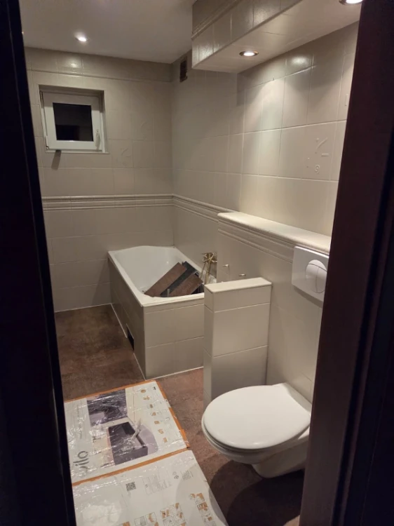 vilo-panele-winylowe-spc-rusty-klasa-33-5mm-60cm-60cm-mat-plytka-realizacja