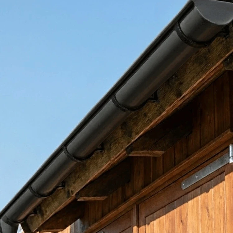 bryza-pvc-grafitowy-uchwyt-rynnowy-100mm-metalowy-prosty-realizacja