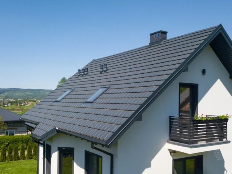 bryza-pvc-grafitowy-rynna-125mm-4m-realizacja-2