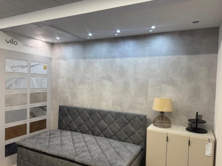 vilo-panel-scienny-spc-concrete-mote-120cmx265cm-mat-realizacja