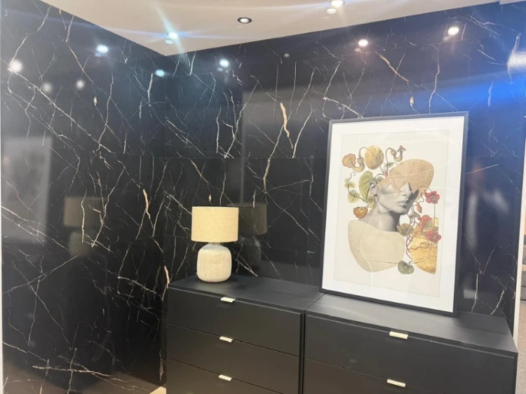 vilo-panel-scienny-spc-calacatta-black-60cm-120cm-polysk-realizacja-zdj2