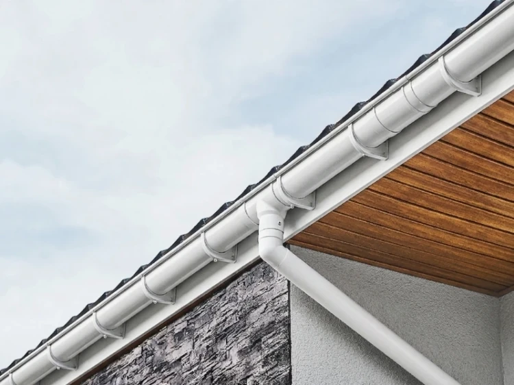 bryza-pvc-bialy-rura-spustowa-63mm-4m-realizacja-1