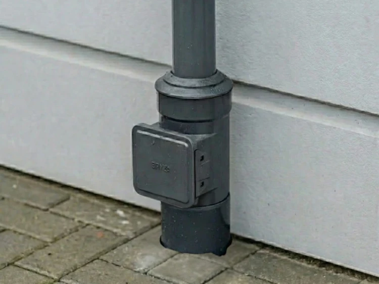 bryza-pvc-grafitowy-redukcja-110-90mm-zdjecie-realizacja