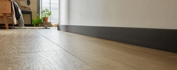 Zdjęcie listwy przypodłogowej