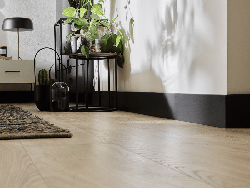 vox-listwa-przypodlogowa-espumo-100-esp406-czana-realizacja